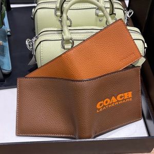 Coach 3 In 1 Wallet Leatherware
Dark Saddle/Canyon